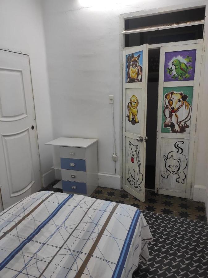 717 Pizarro Guesthouse Trujillo Exterior photo